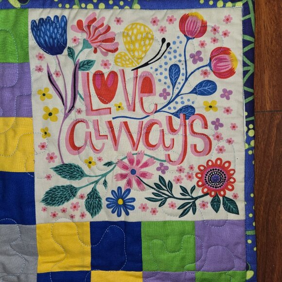 Handmade dog affirmation quilt 44Wx45L - Picture 4 of 8